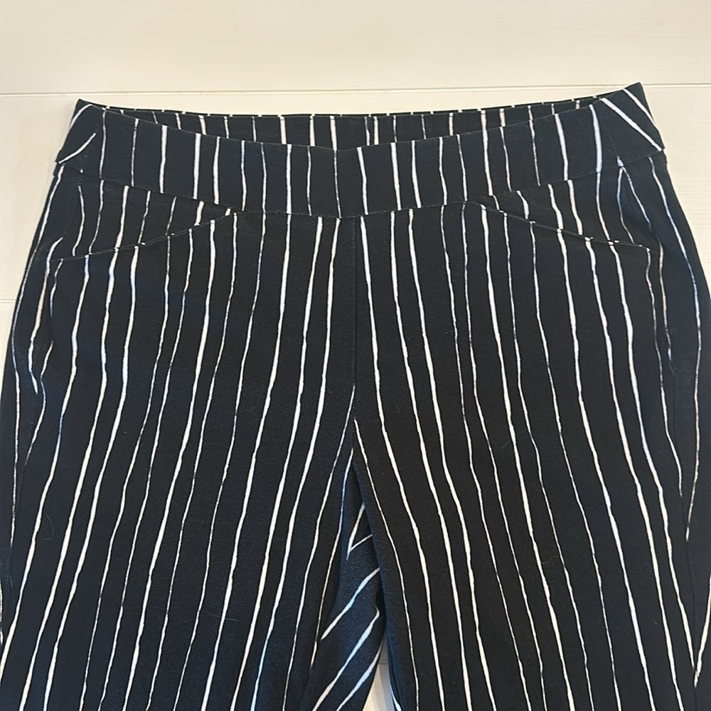 Chico's Travelers Collection Black and White Striped Pants - Picture 4 of 7